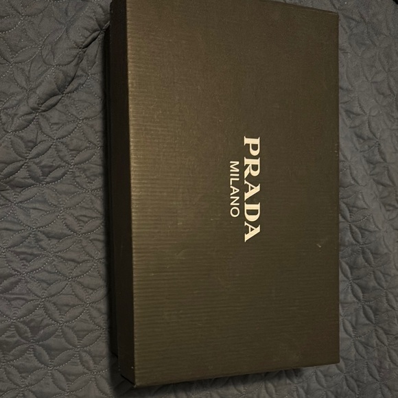 Prada Black Gift Box - Picture 1 of 5